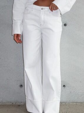 White Fox charlotte mid rise wide leg jeans off white